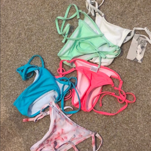 Sheridyn fisher brazilian bikini bottoms Size xs
White one not available - Picture 1 of 5